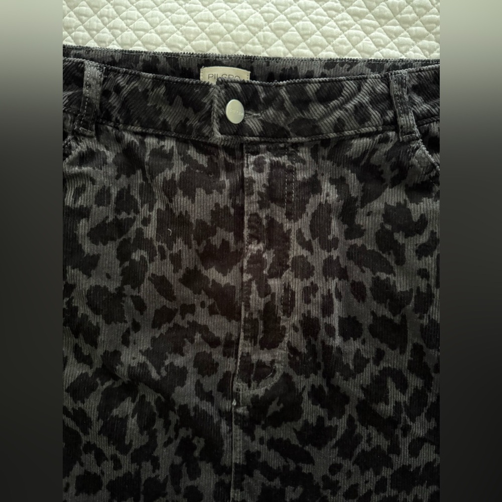 Pilcro Anthropologie Corduroy Animal Print Mini Skirt Black & Gray Size 16 NWT - Picture 8 of 11